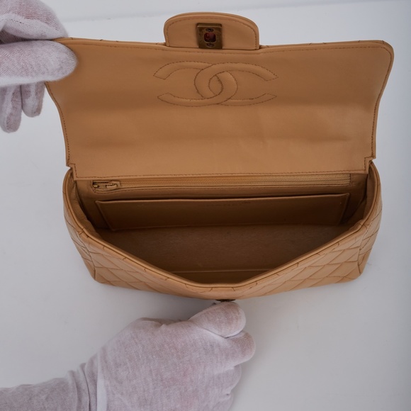 CHANEL BEIGE TORTOISE SHELL CHAIN CLASSIC FLAP BAG (CIRCA 1994) - Picture 5 of 11